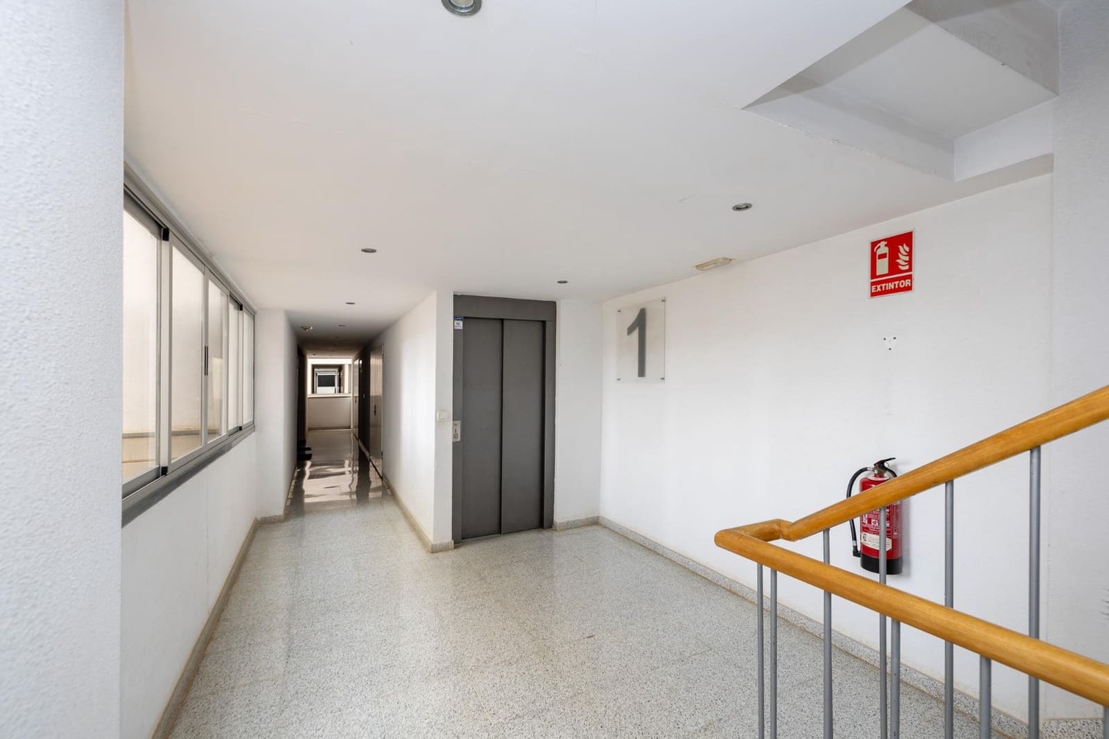 3 bedroom Flat for sale in Granada city with garage - € 239,000 (Ref: 8709322)