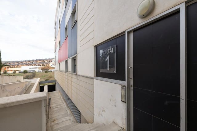 3 bedroom Flat for sale in Granada city with garage - € 239,000 (Ref: 8709322)