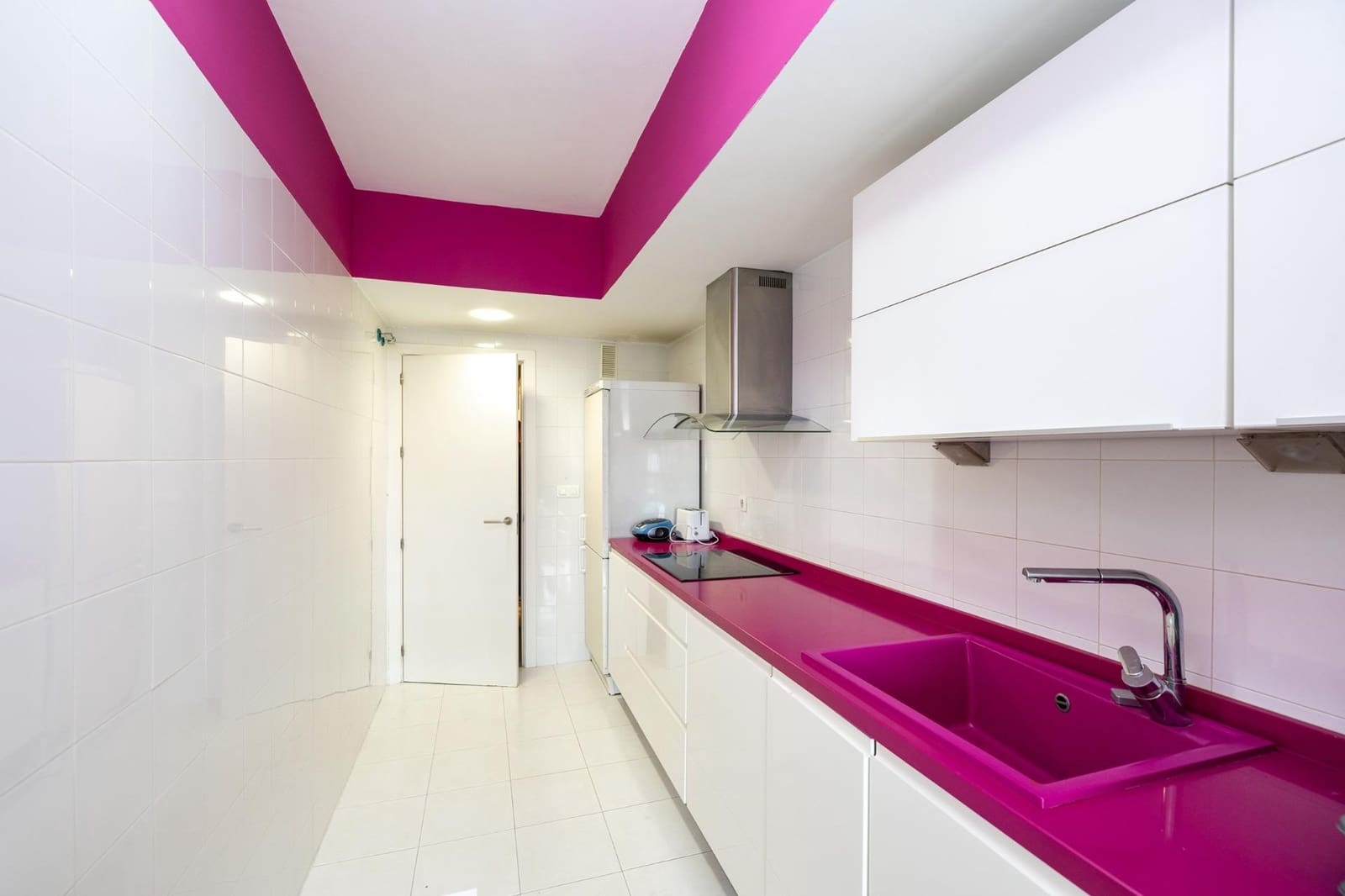 3 bedroom Flat for sale in Granada city with garage - € 239,000 (Ref: 8709322)