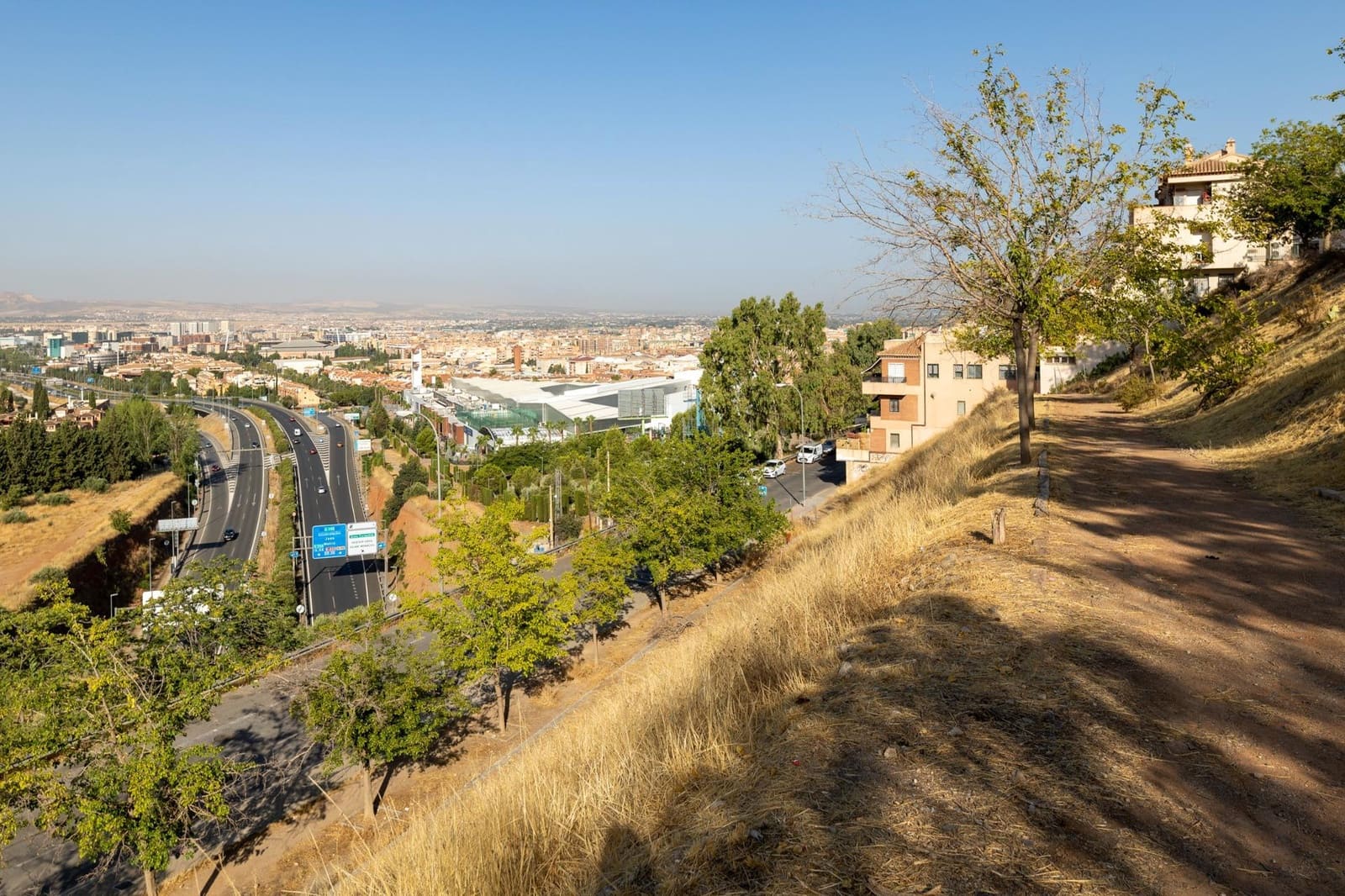Byggegrund til salg i Granada by - € 204.000 (Ref: 8709323)
