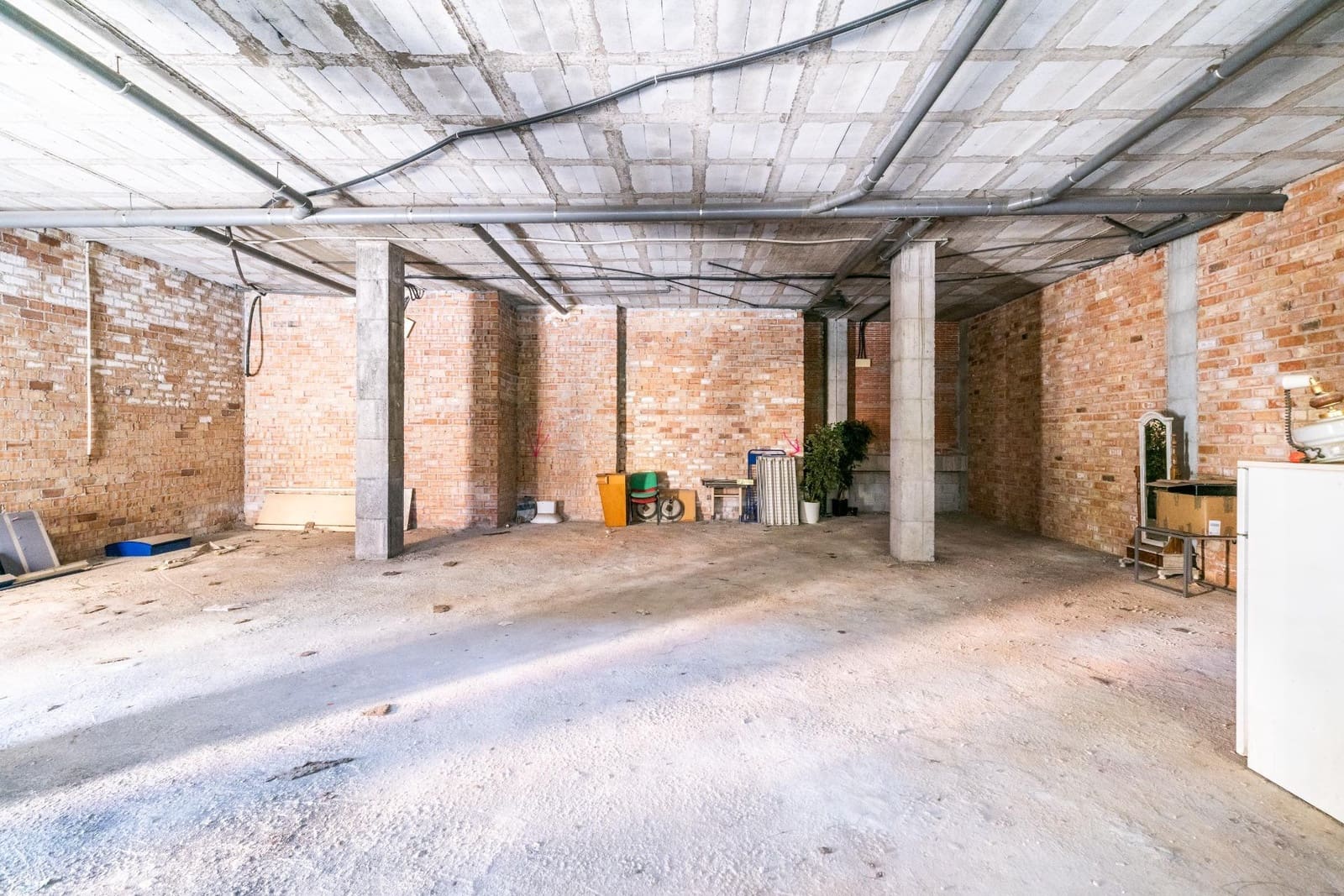 Comercial para venda em Granada cidade - 470 000 € (Ref: 8713368)