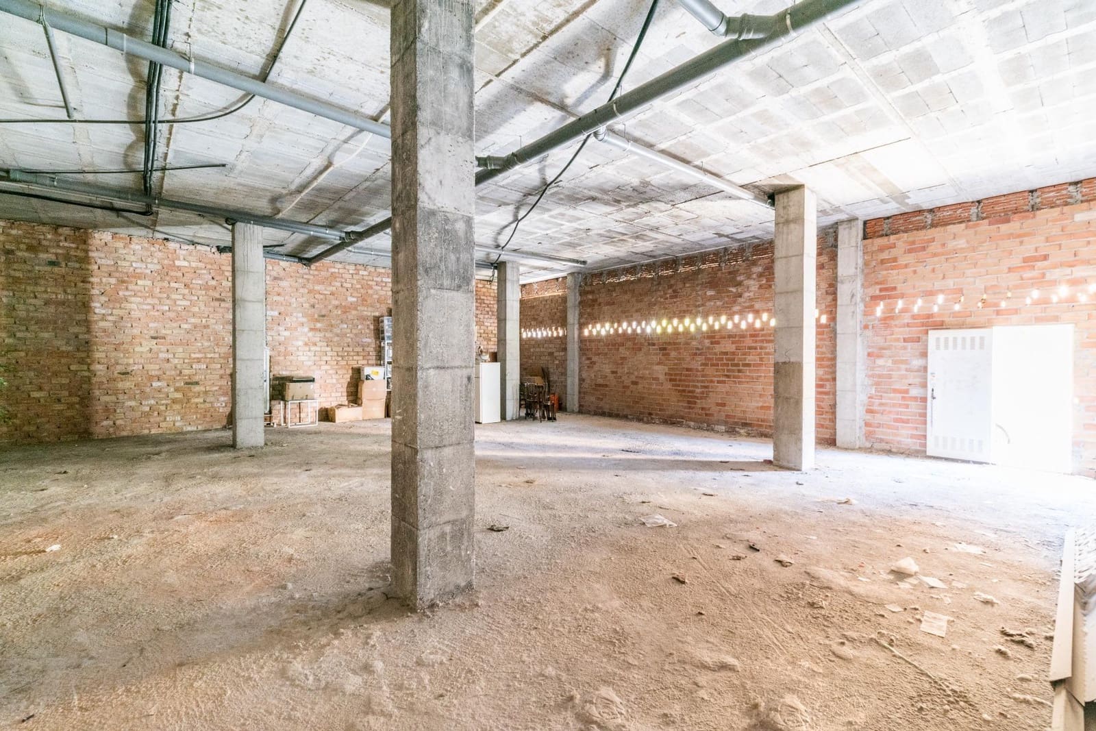 Comercial para venda em Granada cidade - 470 000 € (Ref: 8713368)