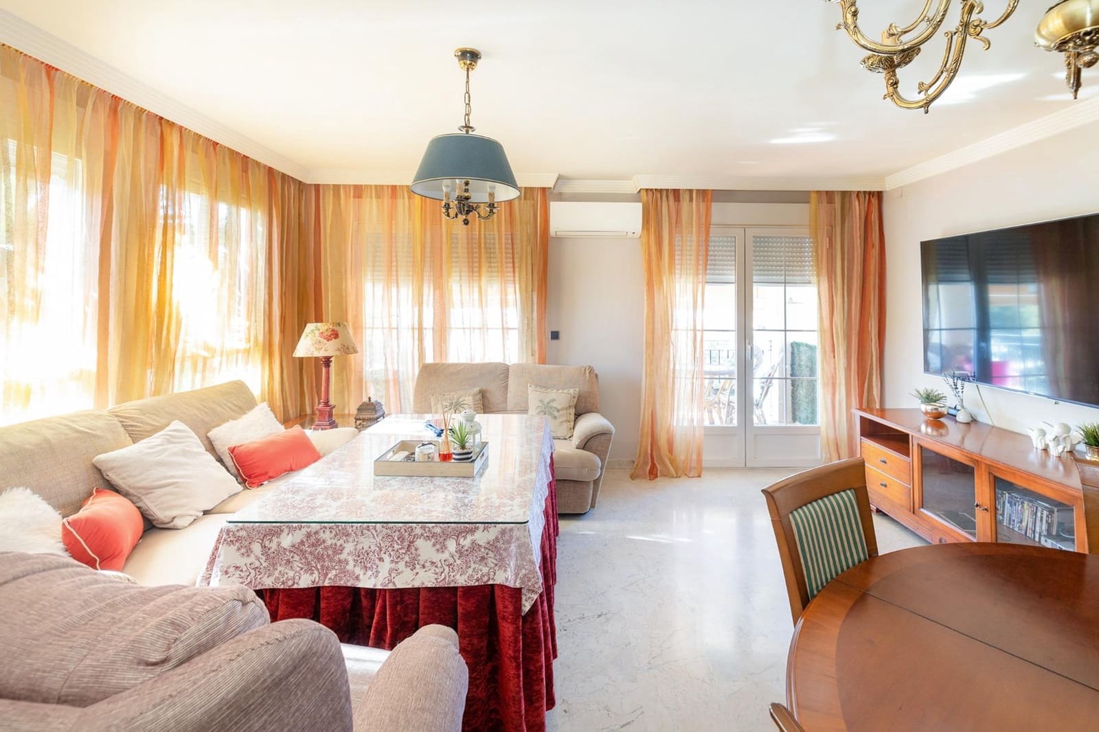 4 bedroom Villa for sale in Alhendin with pool garage - € 345,000 (Ref: 8783993)