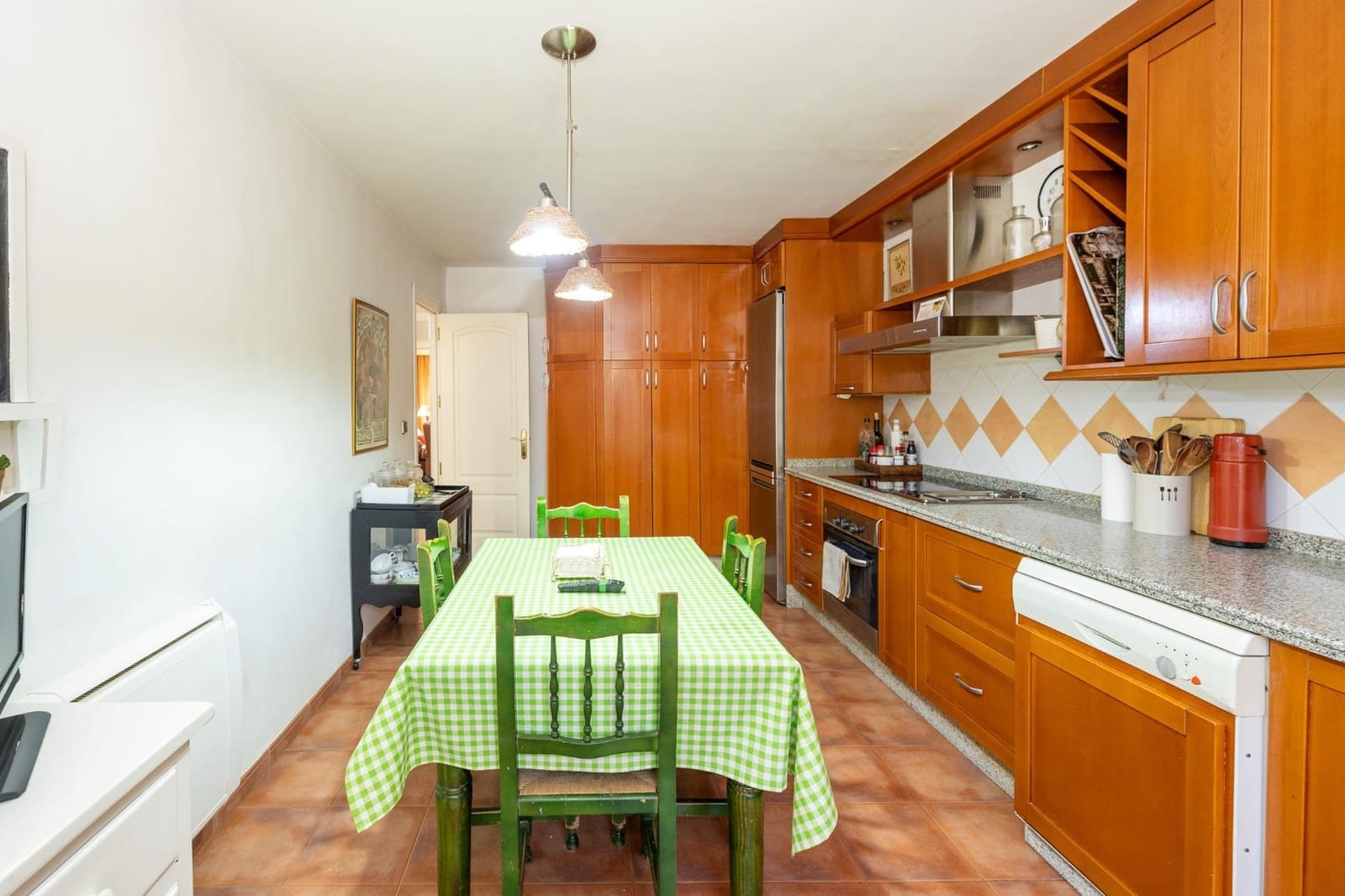 4 bedroom Villa for sale in Alhendin with pool garage - € 345,000 (Ref: 8783993)