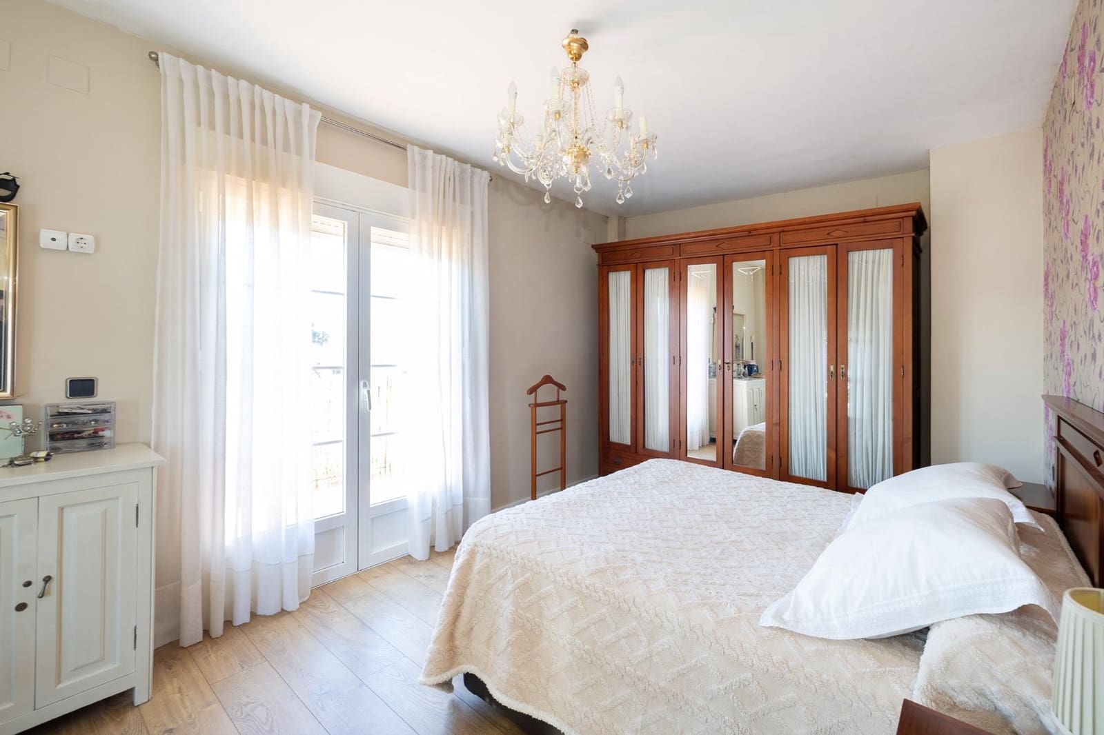 4 bedroom Villa for sale in Alhendin with pool garage - € 345,000 (Ref: 8783993)