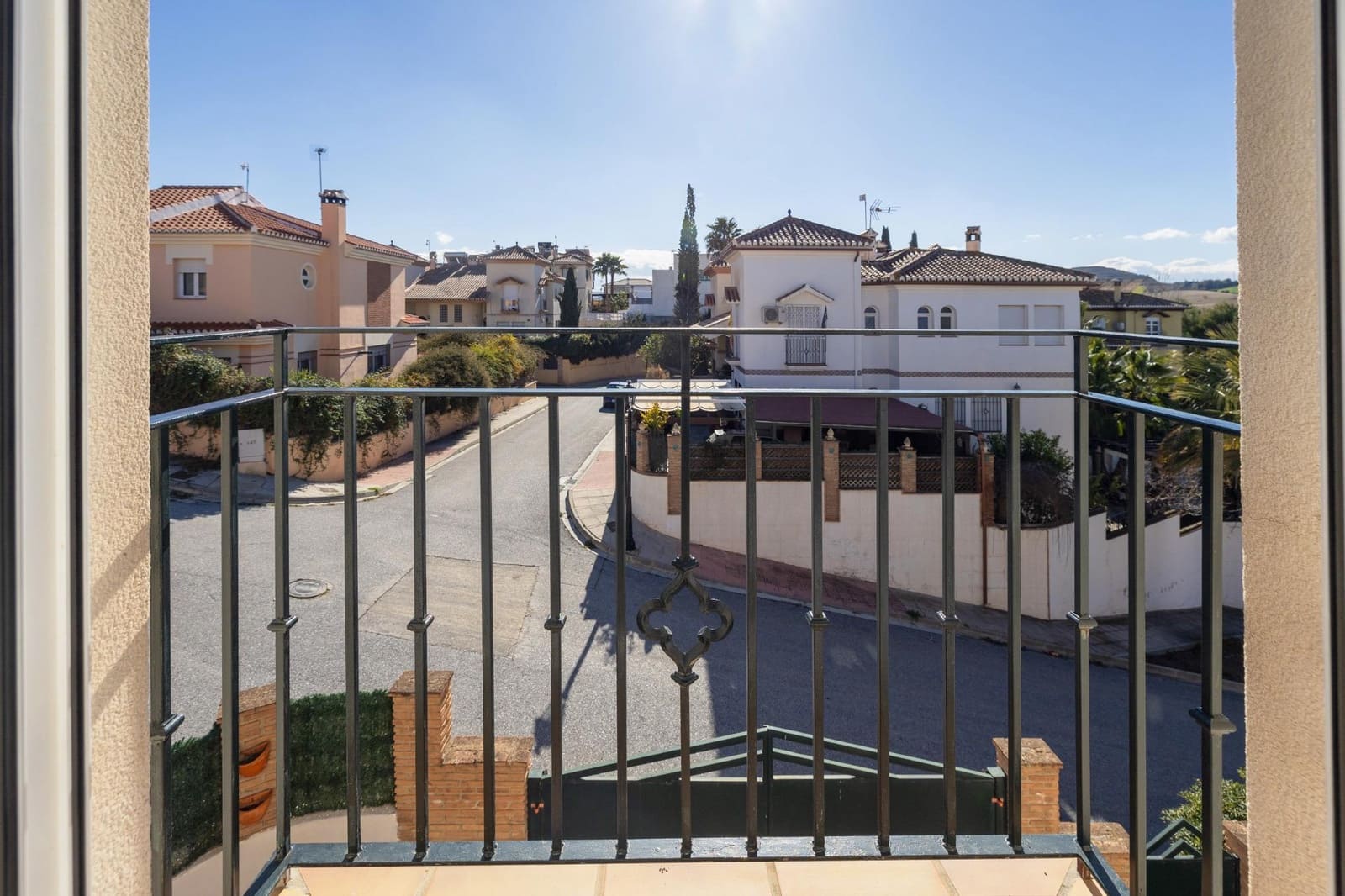 4 bedroom Villa for sale in Alhendin with pool garage - € 345,000 (Ref: 8783993)
