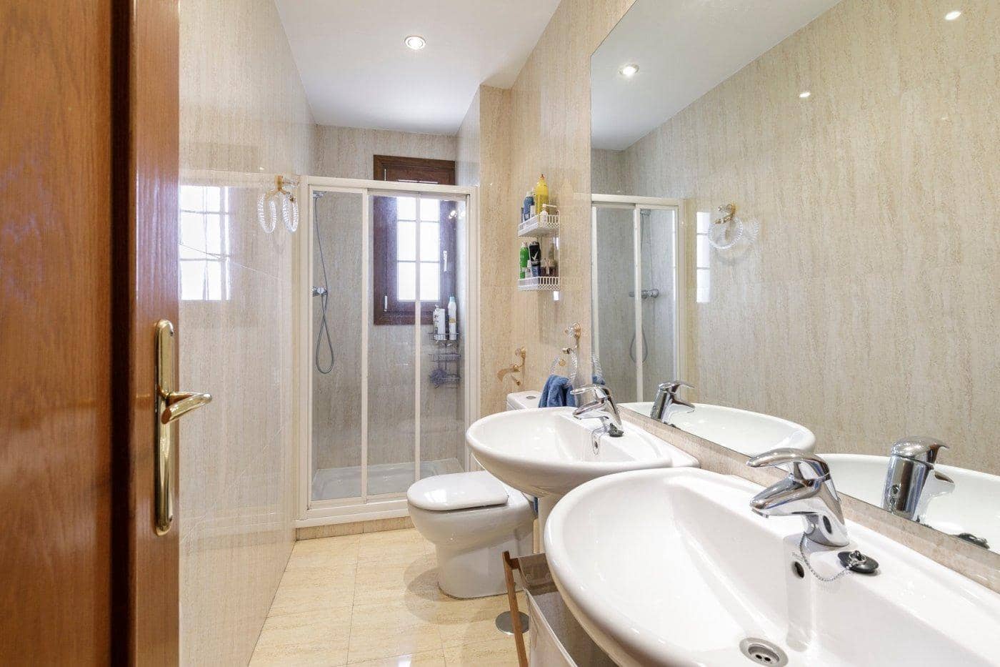 13 bedroom Villa for sale in Huetor Vega with pool garage - € 750,000 (Ref: 8792557)
