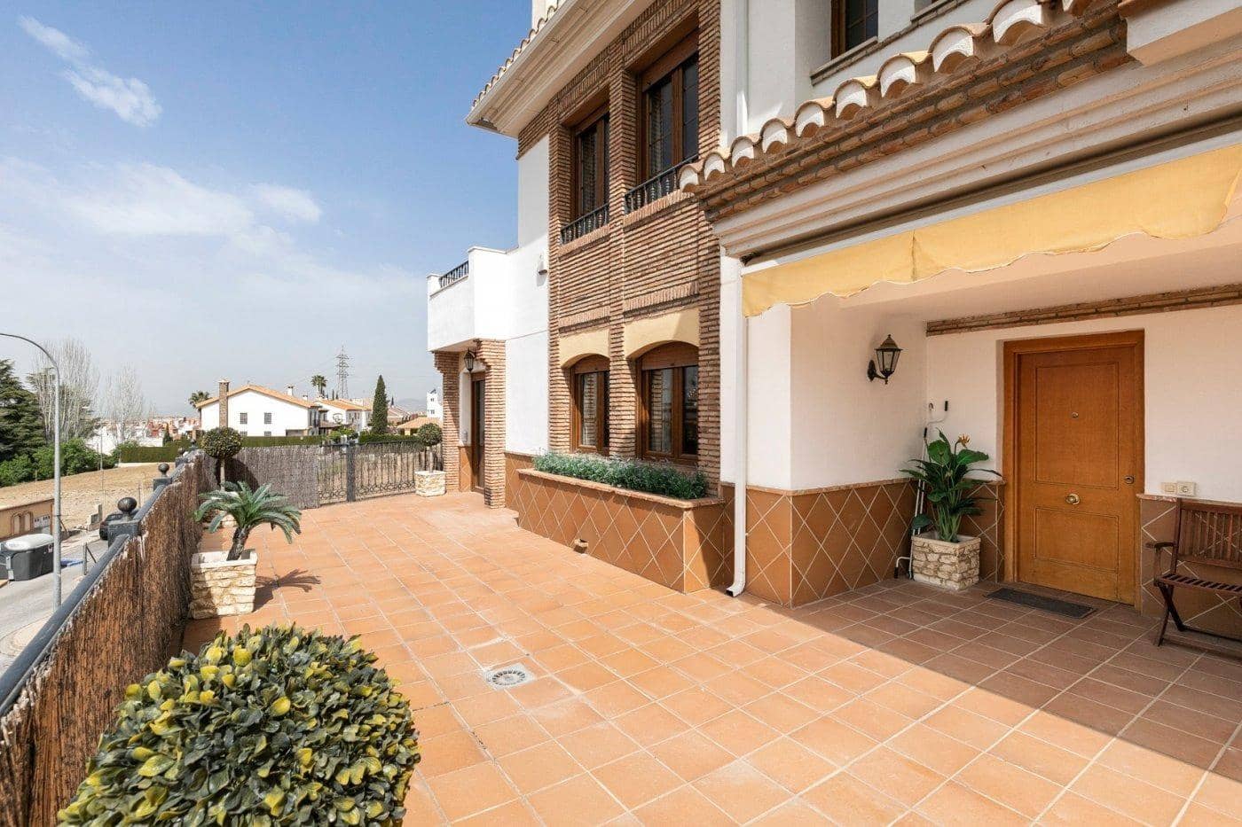 13 bedroom Villa for sale in Huetor Vega with pool garage - € 750,000 (Ref: 8792557)