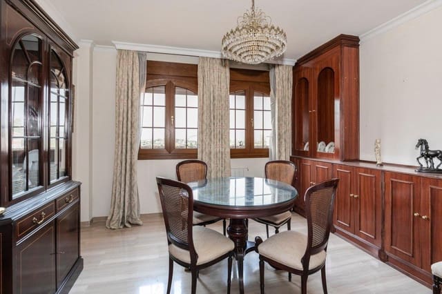 13 soveværelse Villa til salg i Huétor Vega med swimmingpool garage - € 750.000 (Ref: 8792557)