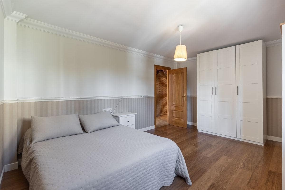 4 Zimmer Villa zu verkaufen in Ogijares mit Pool - 698.000 € (Ref: 8813080)