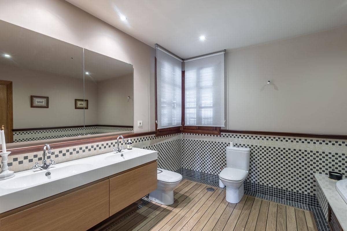 4 Zimmer Villa zu verkaufen in Ogijares mit Pool - 698.000 € (Ref: 8813080)