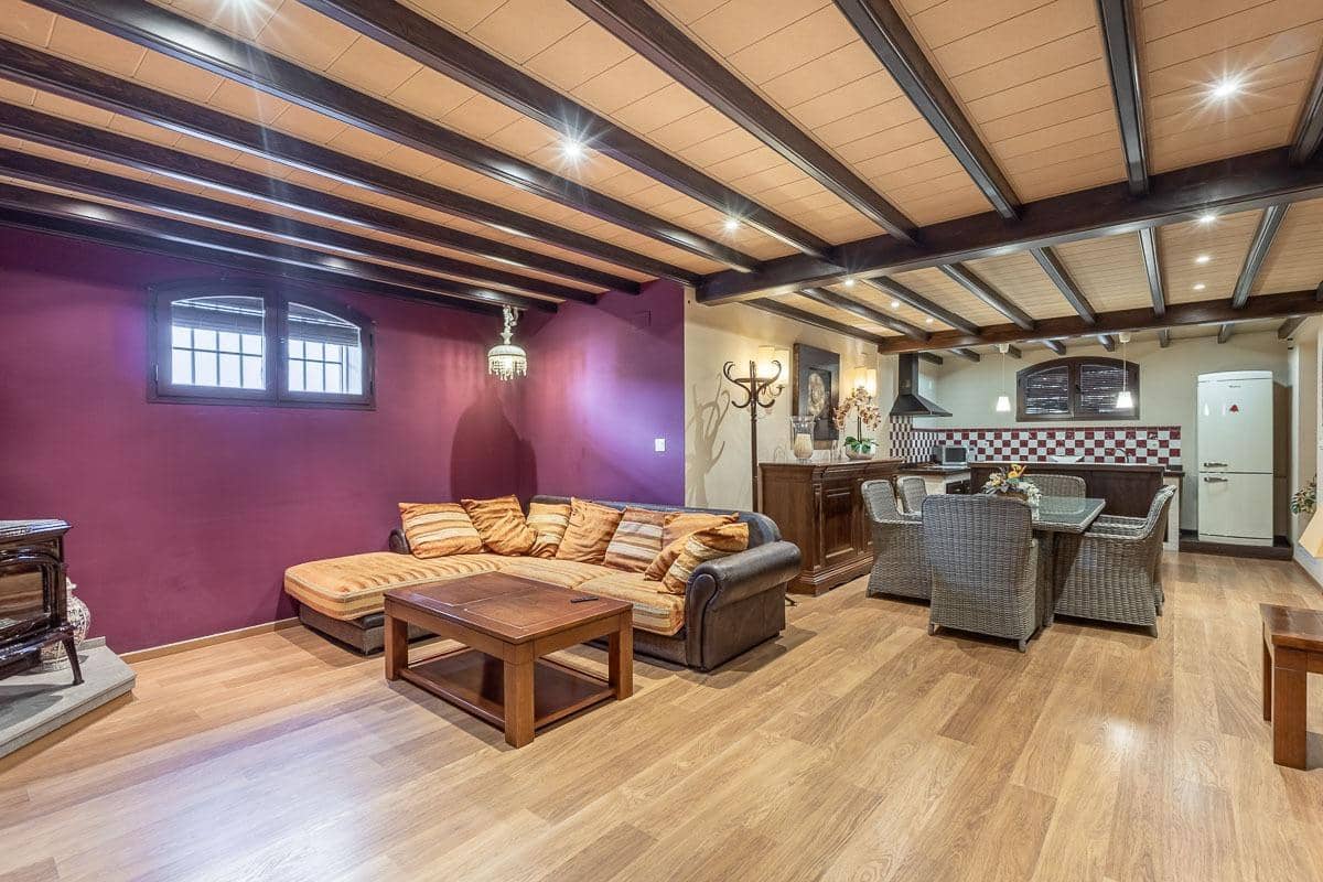 4 Zimmer Villa zu verkaufen in Ogijares mit Pool - 698.000 € (Ref: 8813080)