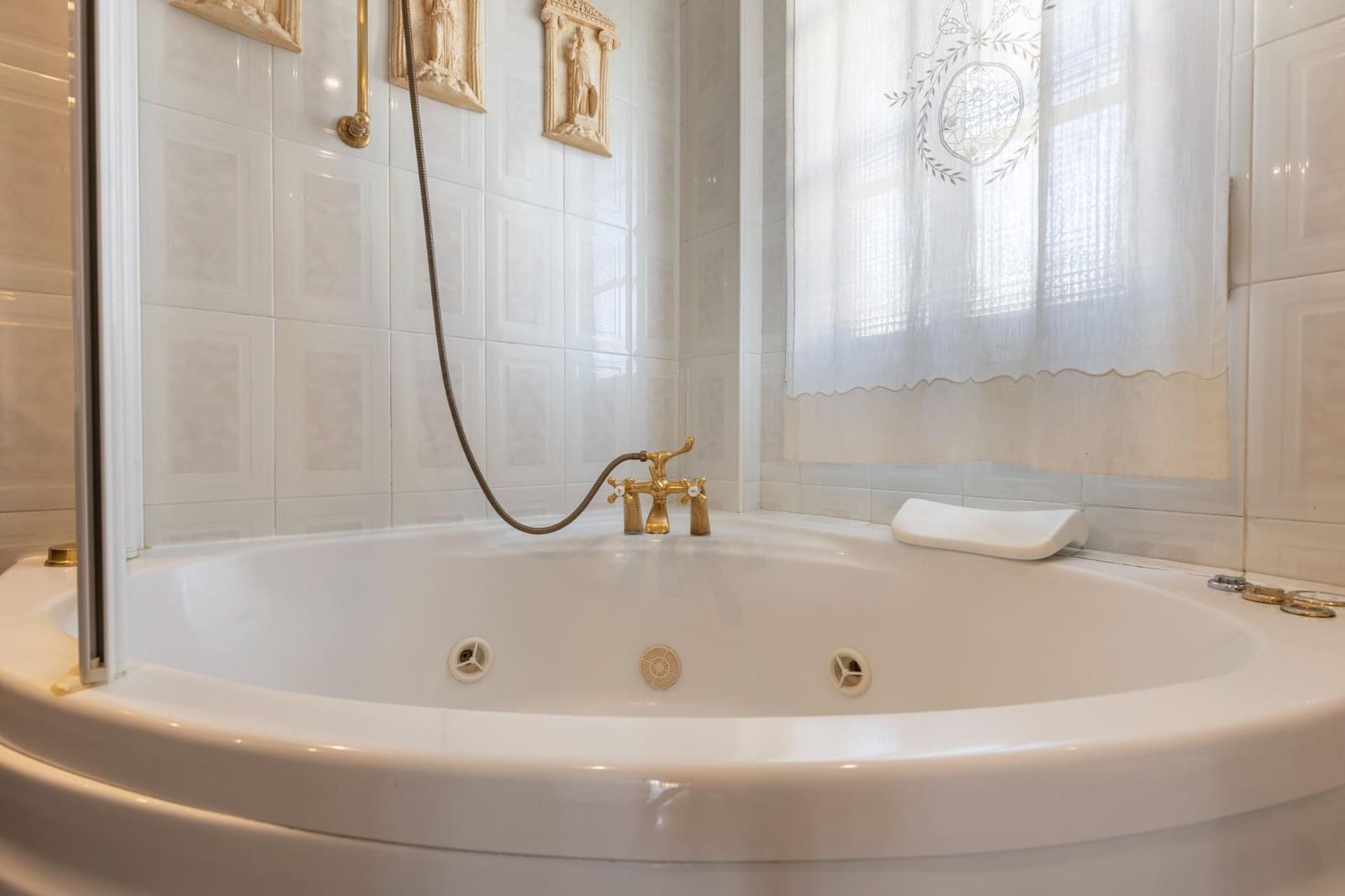 4 soveværelse Villa til salg i La Zubia med swimmingpool garage - € 525.000 (Ref: 8912988)