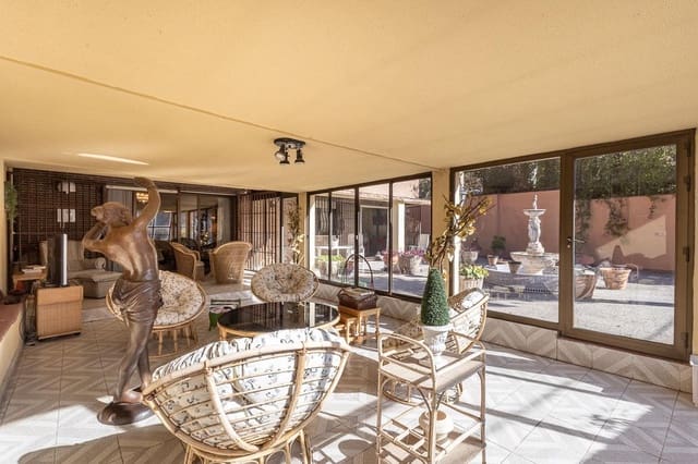 3 quarto Apartamento para venda em Centro, Granada cidade com piscina - 1 360 000 € (Ref: 8915342)