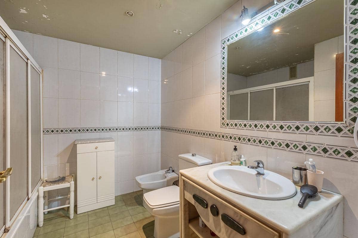 3 soverom Leilighet til salgs i Granada by med svømmebasseng - € 1 360 000 (Ref: 8915342)