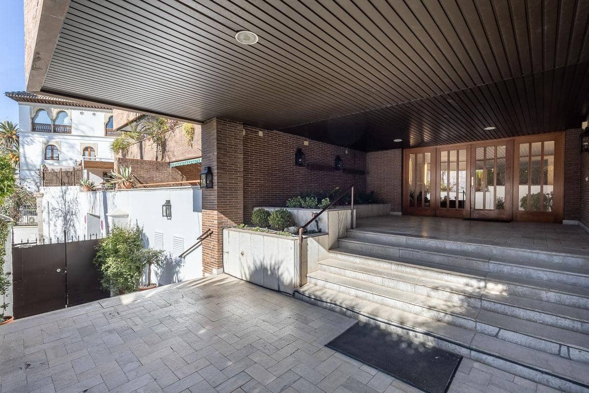 3 soverom Leilighet til salgs i Granada by med svømmebasseng - € 1 360 000 (Ref: 8915342)