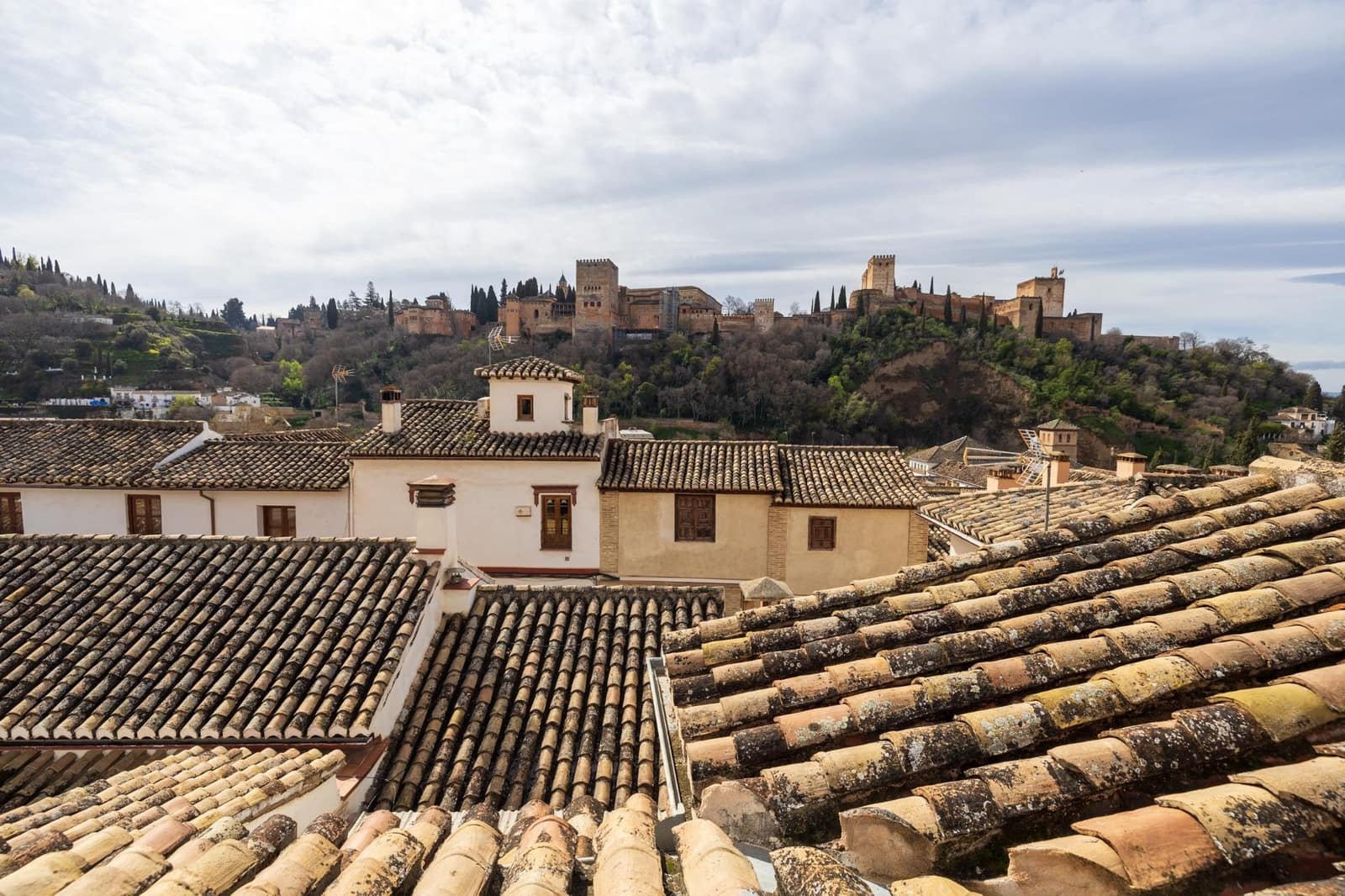 5 bedroom Villa for sale in Granada city with garage - € 1,200,000 (Ref: 8915353)
