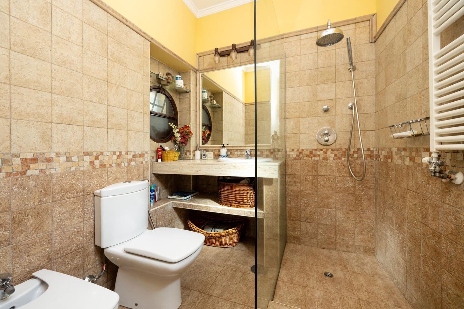 5 bedroom Villa for sale in Granada city with garage - € 1,200,000 (Ref: 8915353)