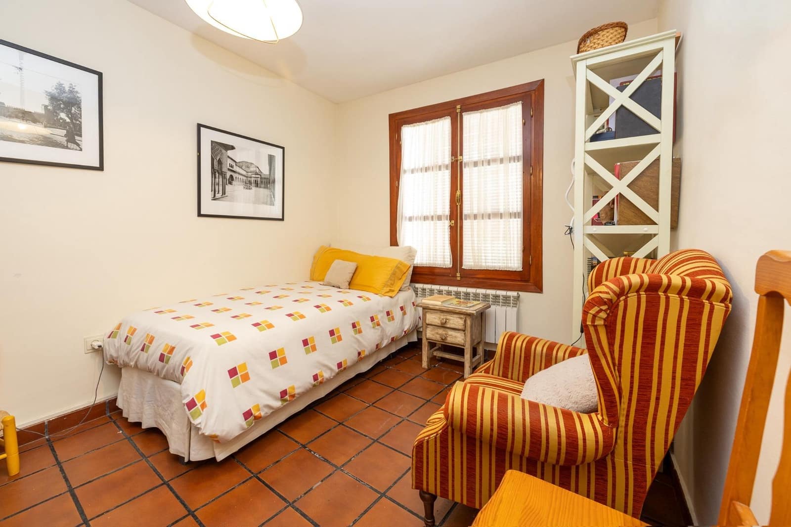 5 bedroom Villa for sale in Granada city with garage - € 1,200,000 (Ref: 8915353)