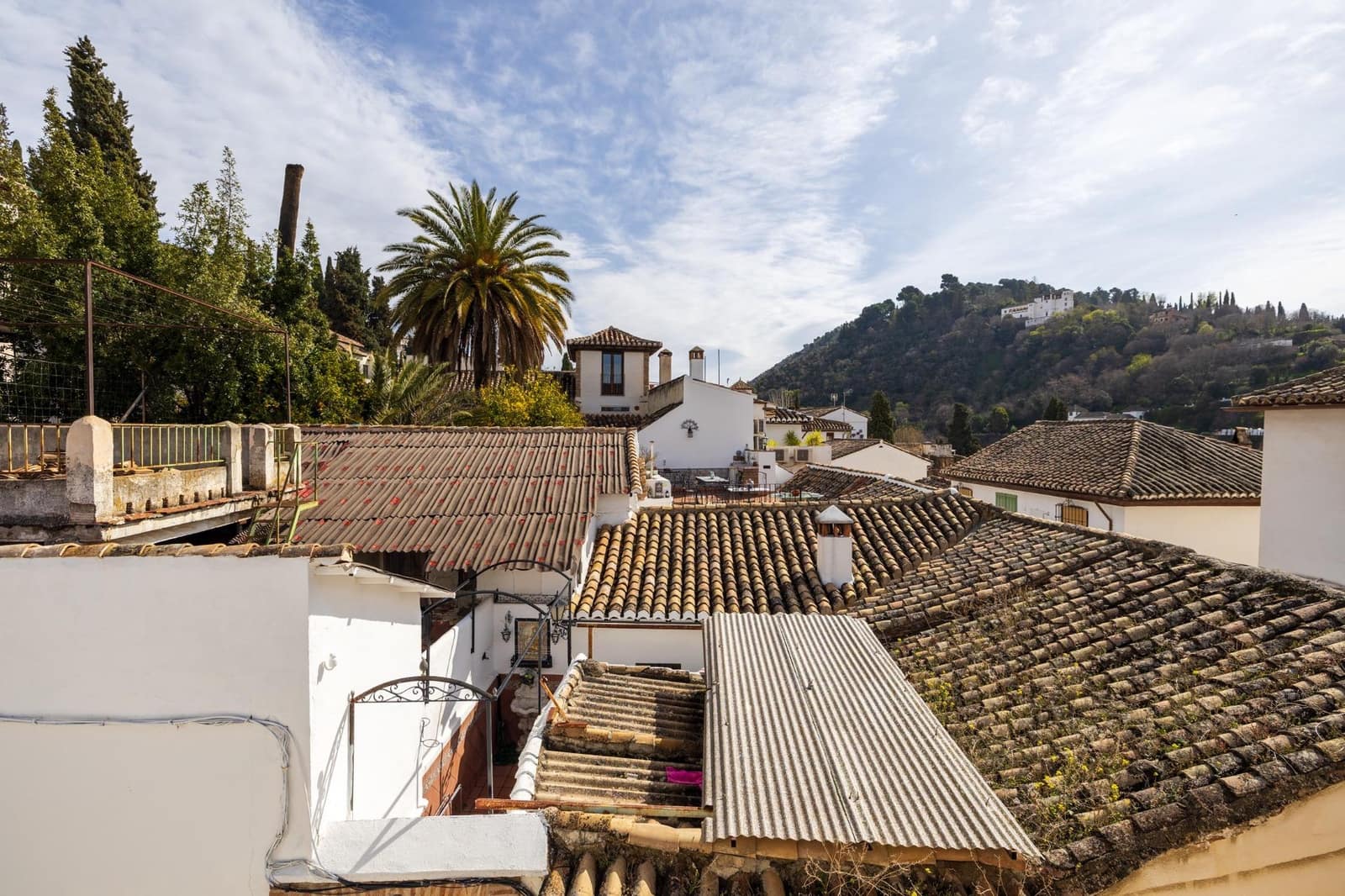 5 bedroom Villa for sale in Granada city with garage - € 1,200,000 (Ref: 8915353)