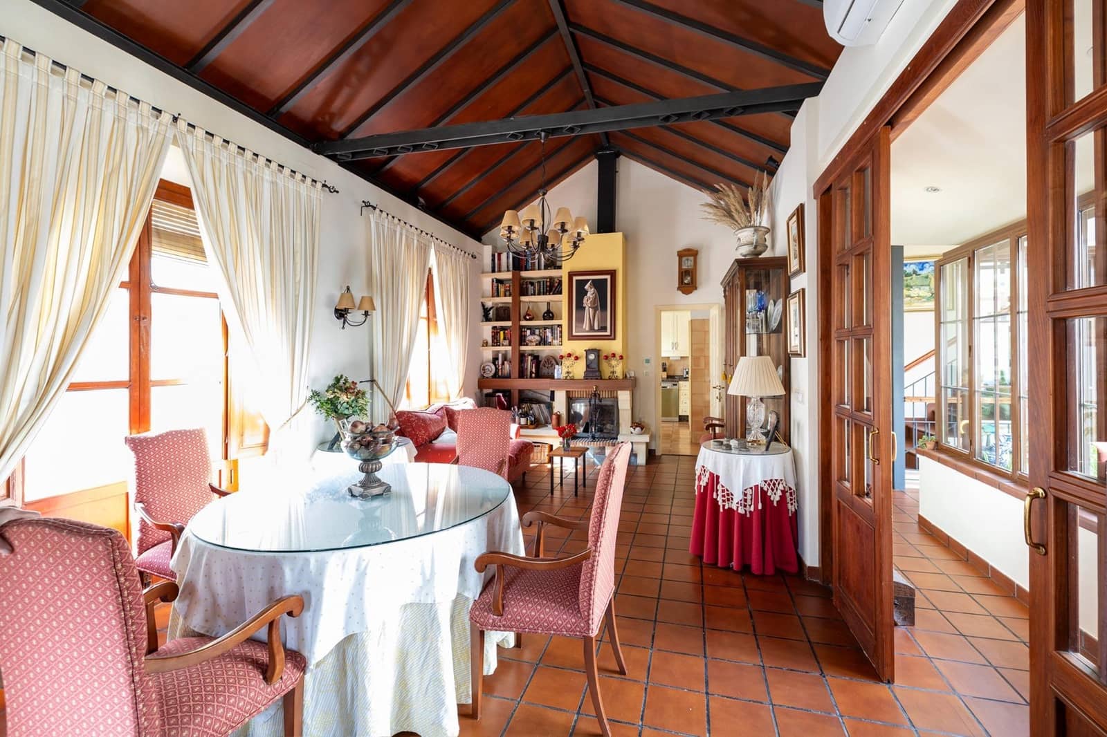 5 bedroom Villa for sale in Granada city with garage - € 1,200,000 (Ref: 8915353)