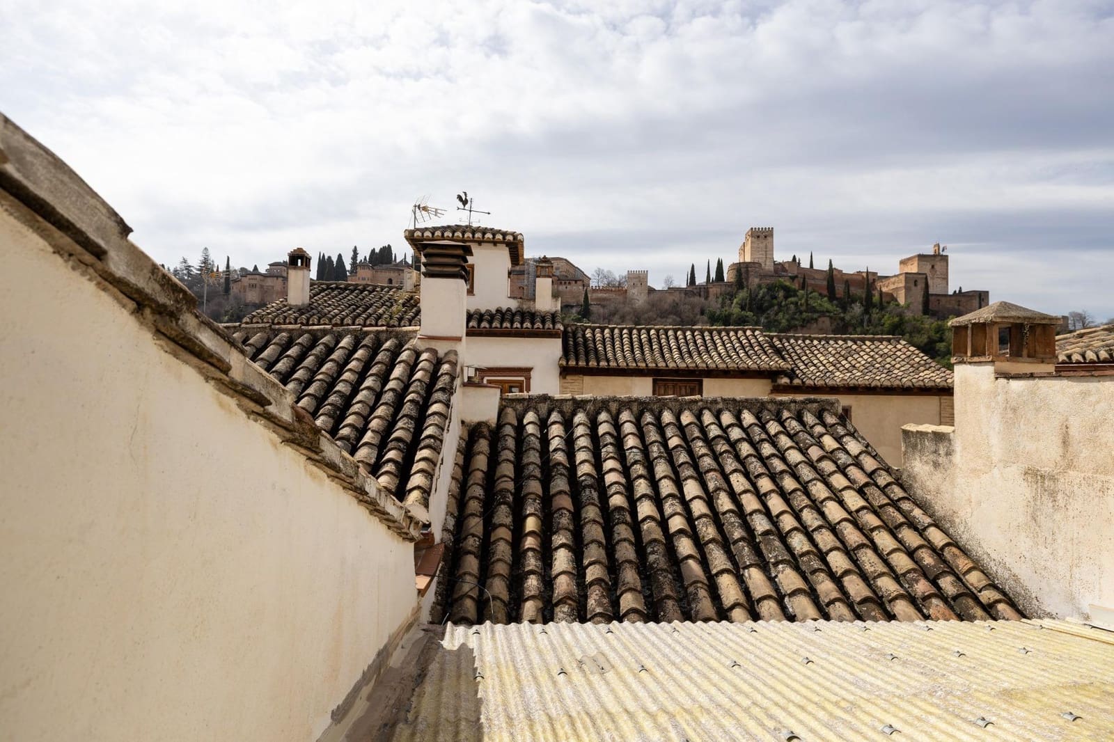 5 bedroom Villa for sale in Granada city with garage - € 1,200,000 (Ref: 8915353)