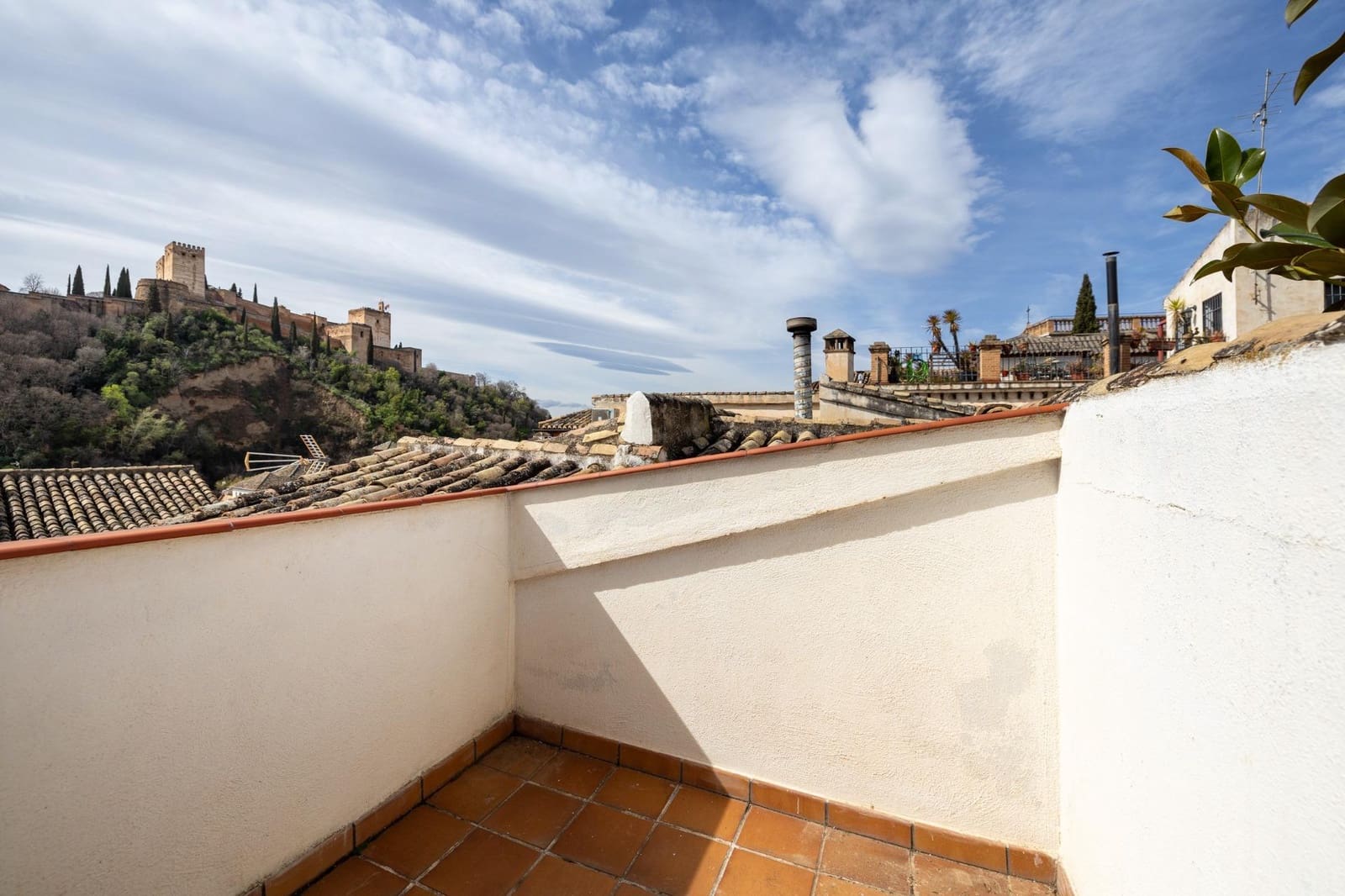 5 bedroom Villa for sale in Granada city with garage - € 1,200,000 (Ref: 8915353)