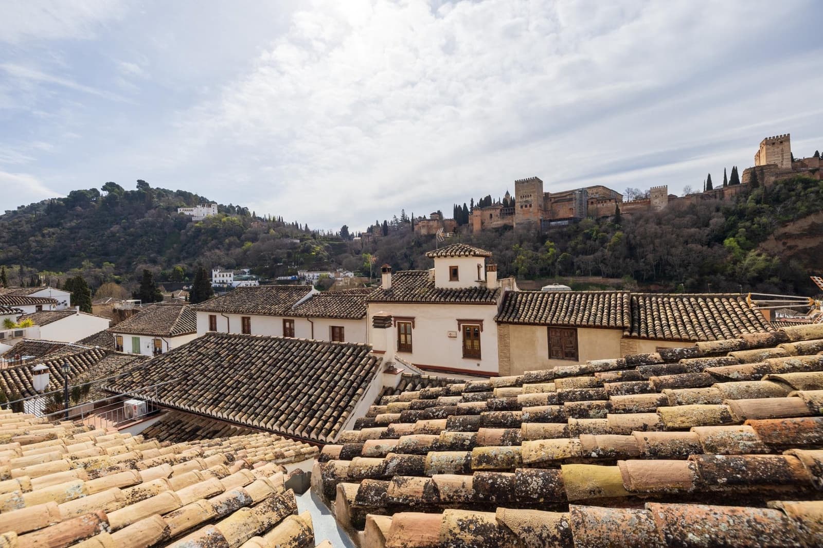 5 bedroom Villa for sale in Granada city with garage - € 1,200,000 (Ref: 8915353)