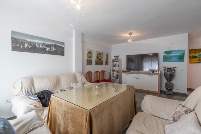 4 makuuhuone Paritalo myytävänä paikassa Churriana de la Vega mukana 
autotalli - 269 000 € (Ref: 8926414)