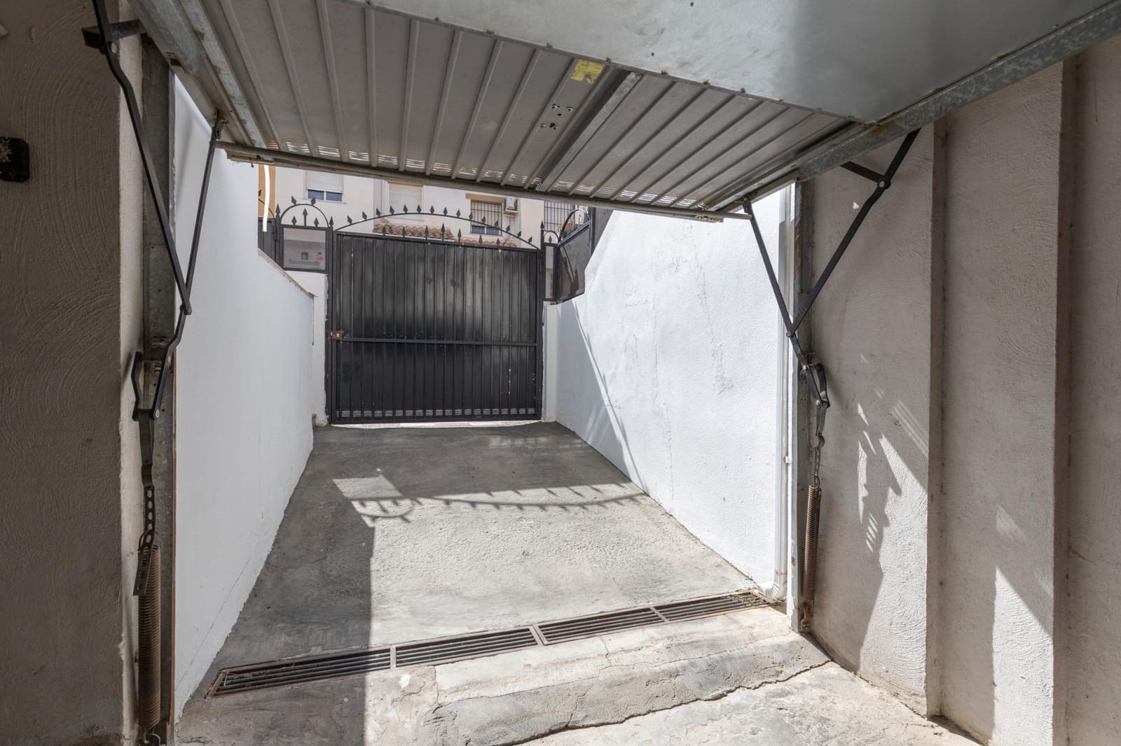 4 makuuhuone Paritalo myytävänä paikassa Churriana de la Vega mukana 
autotalli - 269 000 € (Ref: 8926414)