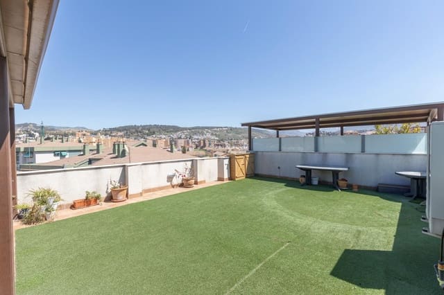 3 bedroom Flat for sale in Granada city with pool garage - € 595,000 (Ref: 8935059)