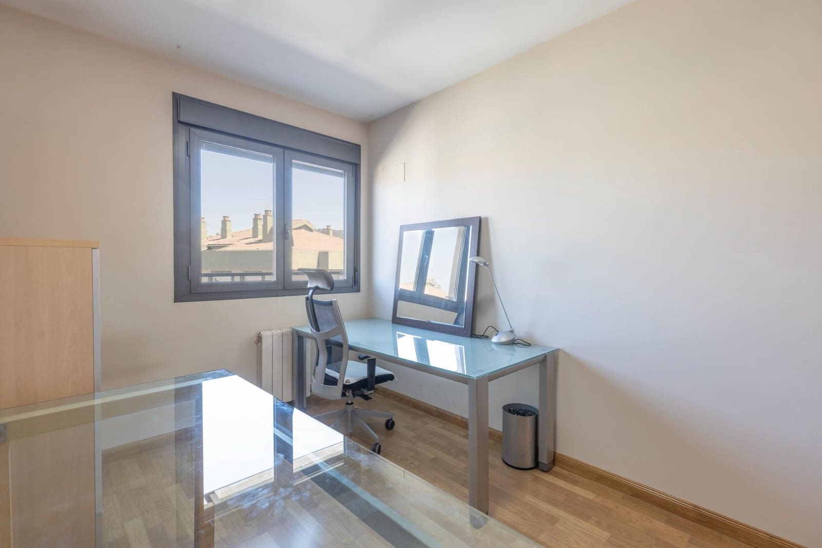 3 bedroom Flat for sale in Granada city with pool garage - € 595,000 (Ref: 8935059)