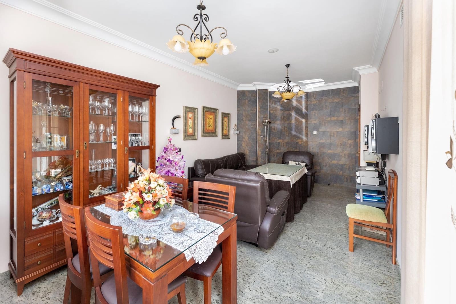 4 makuuhuone Rivitalo myytävänä paikassa Maracena mukana 
autotalli - 280 000 € (Ref: 8935060)