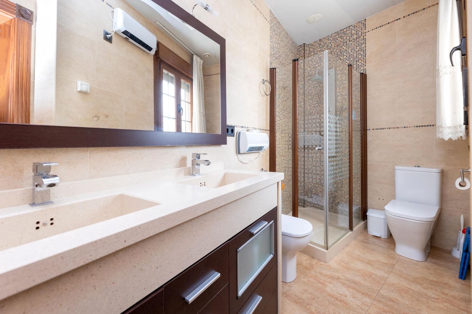 4 makuuhuone Rivitalo myytävänä paikassa Maracena mukana 
autotalli - 280 000 € (Ref: 8935060)