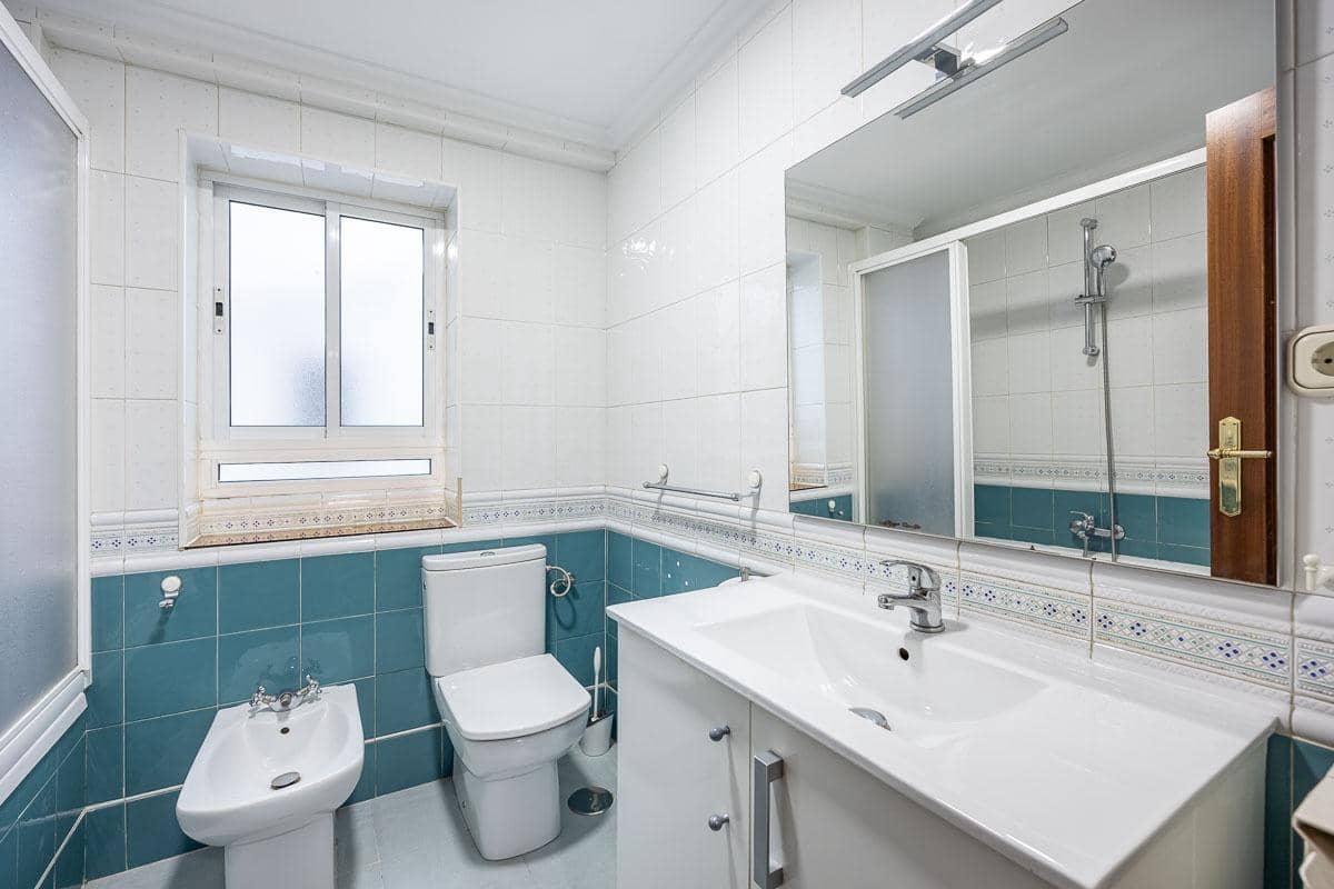 5 soveværelse Lejlighed til salg i Granada by - € 319.900 (Ref: 8948763)