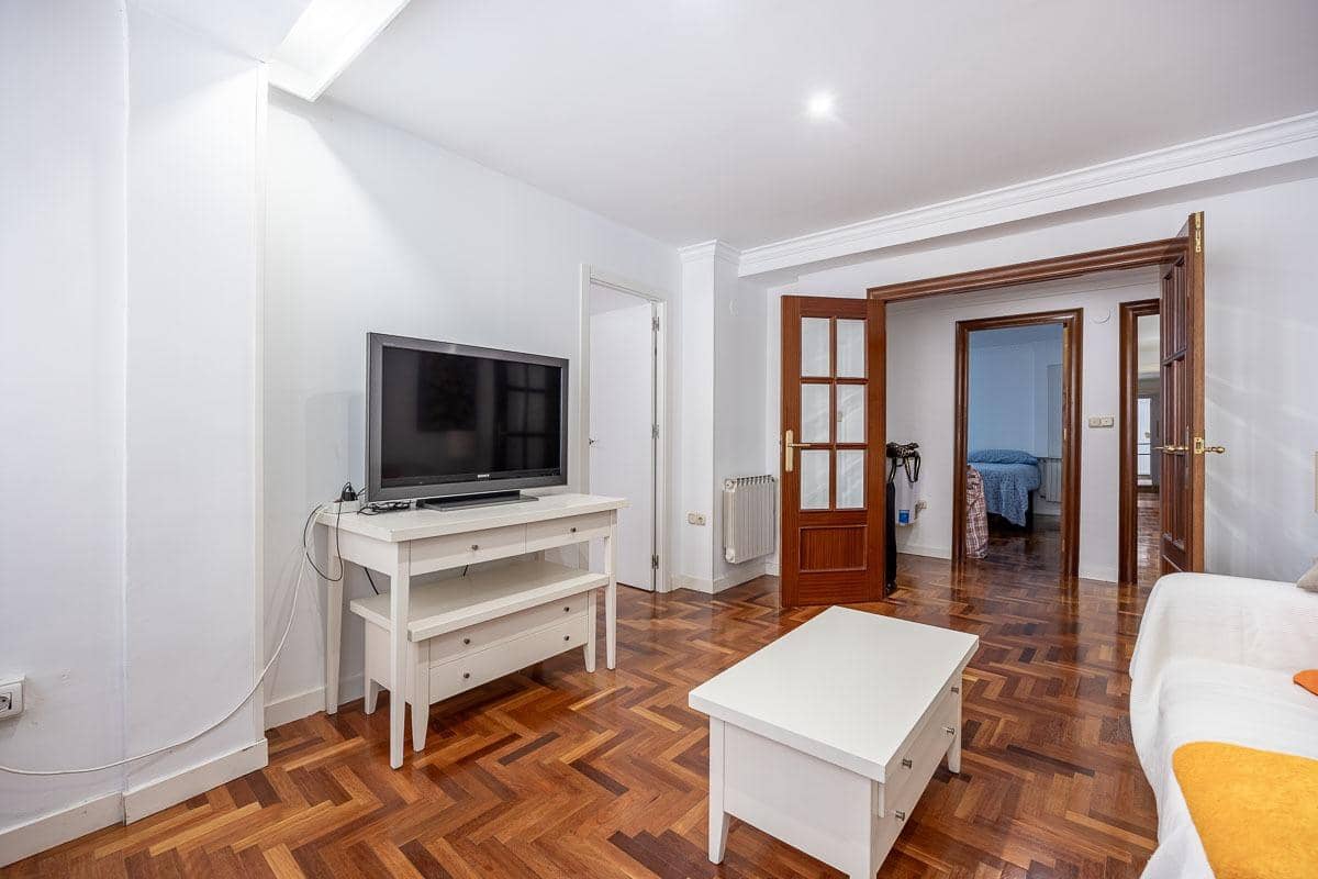 5 soveværelse Lejlighed til salg i Granada by - € 319.900 (Ref: 8948763)