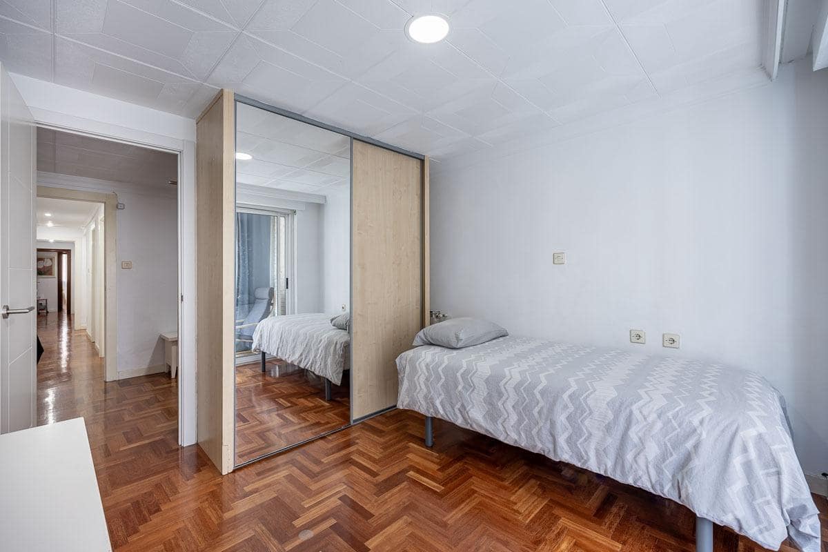 5 soveværelse Lejlighed til salg i Granada by - € 319.900 (Ref: 8948763)