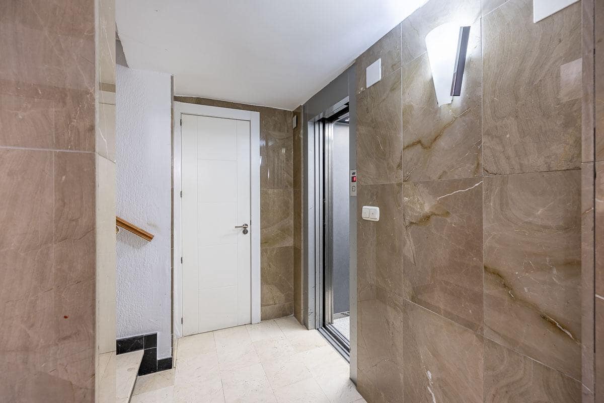 5 soveværelse Lejlighed til salg i Granada by - € 319.900 (Ref: 8948763)