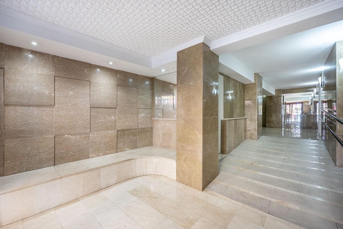 5 soveværelse Lejlighed til salg i Granada by - € 319.900 (Ref: 8948763)