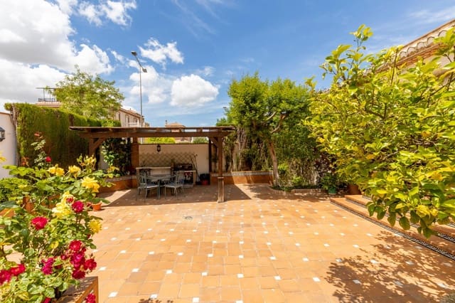 5 bedroom Villa for sale in Ogíjares with pool garage - € 615,000 (Ref: 8992786)