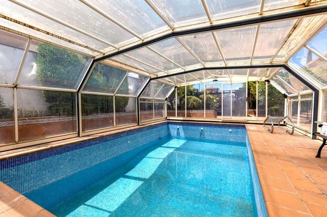 5 bedroom Villa for sale in Ogíjares with pool garage - € 615,000 (Ref: 8992786)