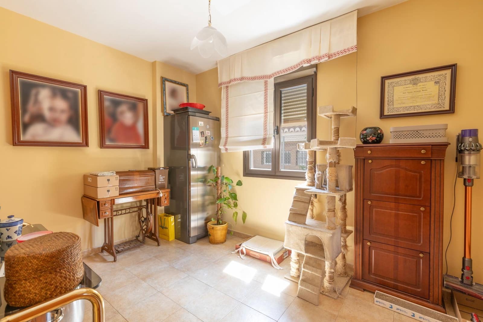 5 bedroom Villa for sale in Ogijares with pool garage - € 615,000 (Ref: 8992786)