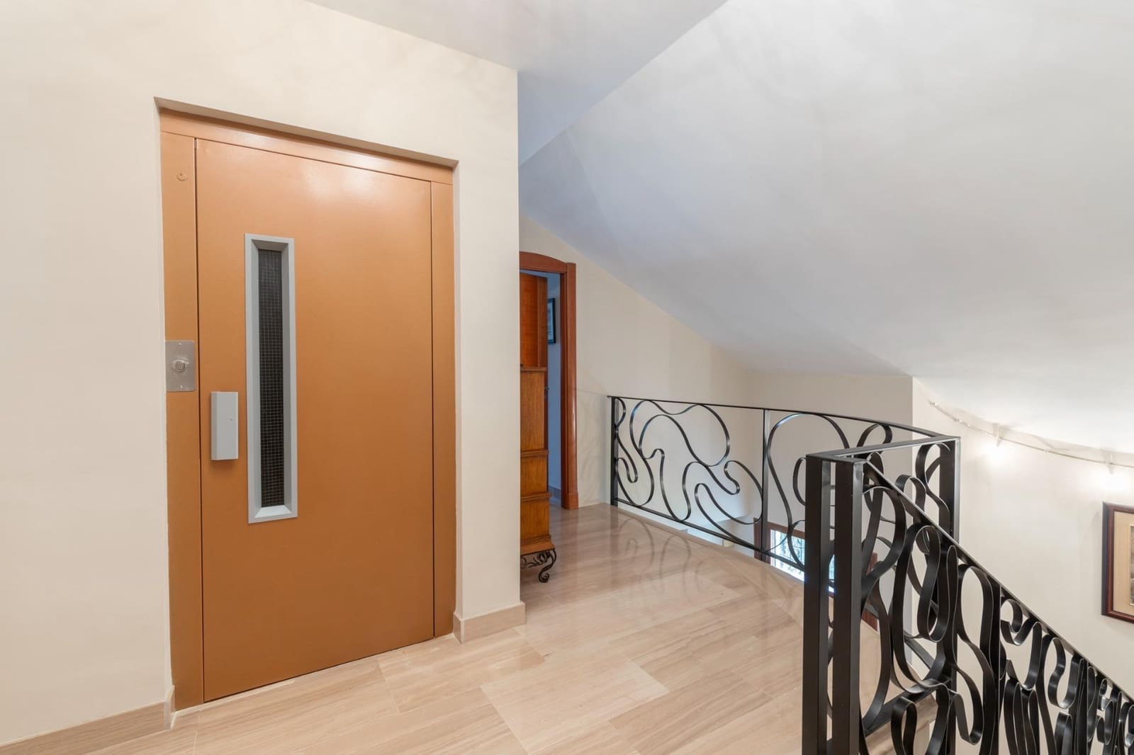 5 bedroom Villa for sale in Ogijares with pool garage - € 615,000 (Ref: 8992786)