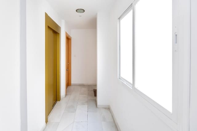 1 bedroom Studio for sale in Granada city - € 120,000 (Ref: 9003436)