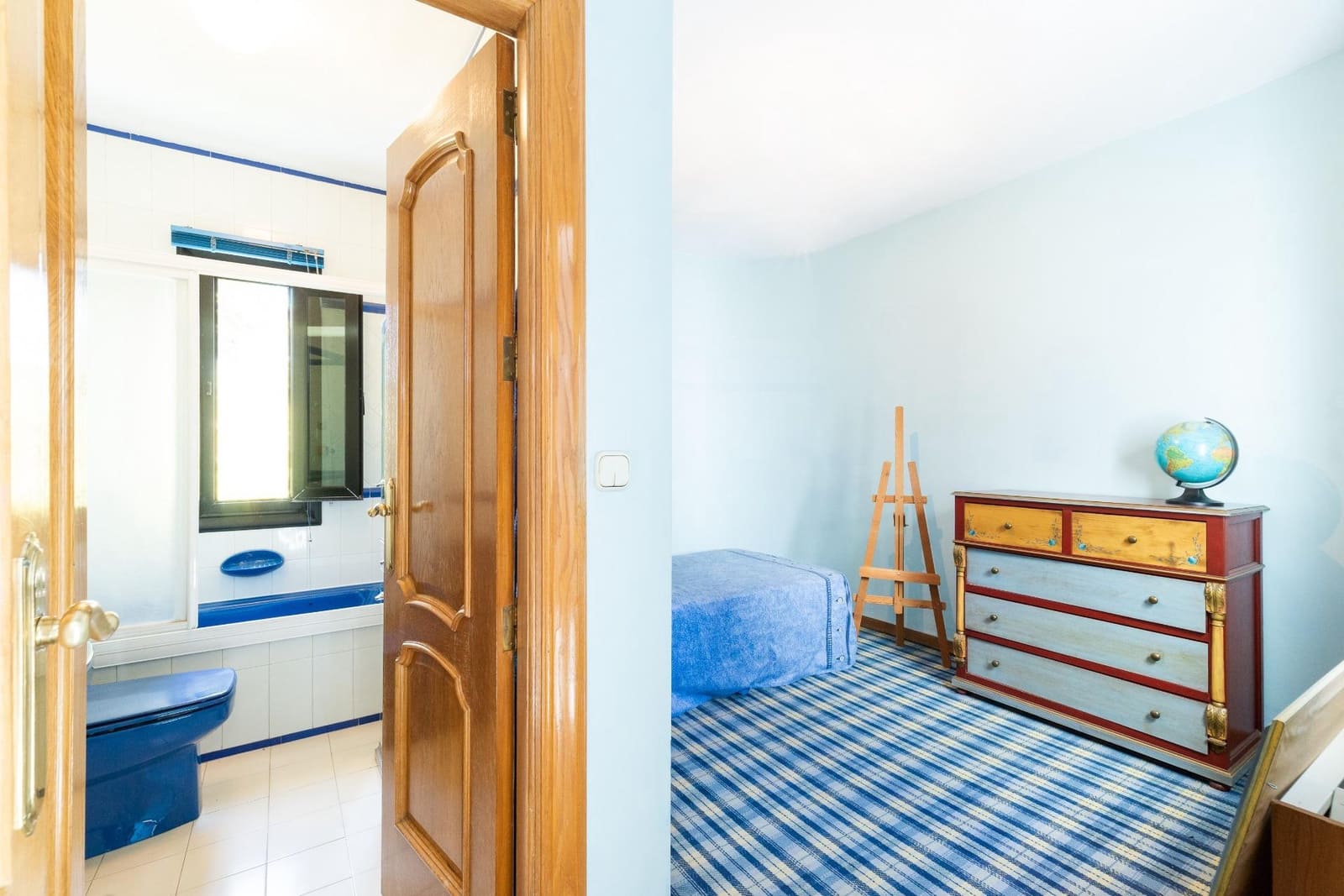 5 bedroom Villa for sale in Granada city with garage - € 890,000 (Ref: 9012325)