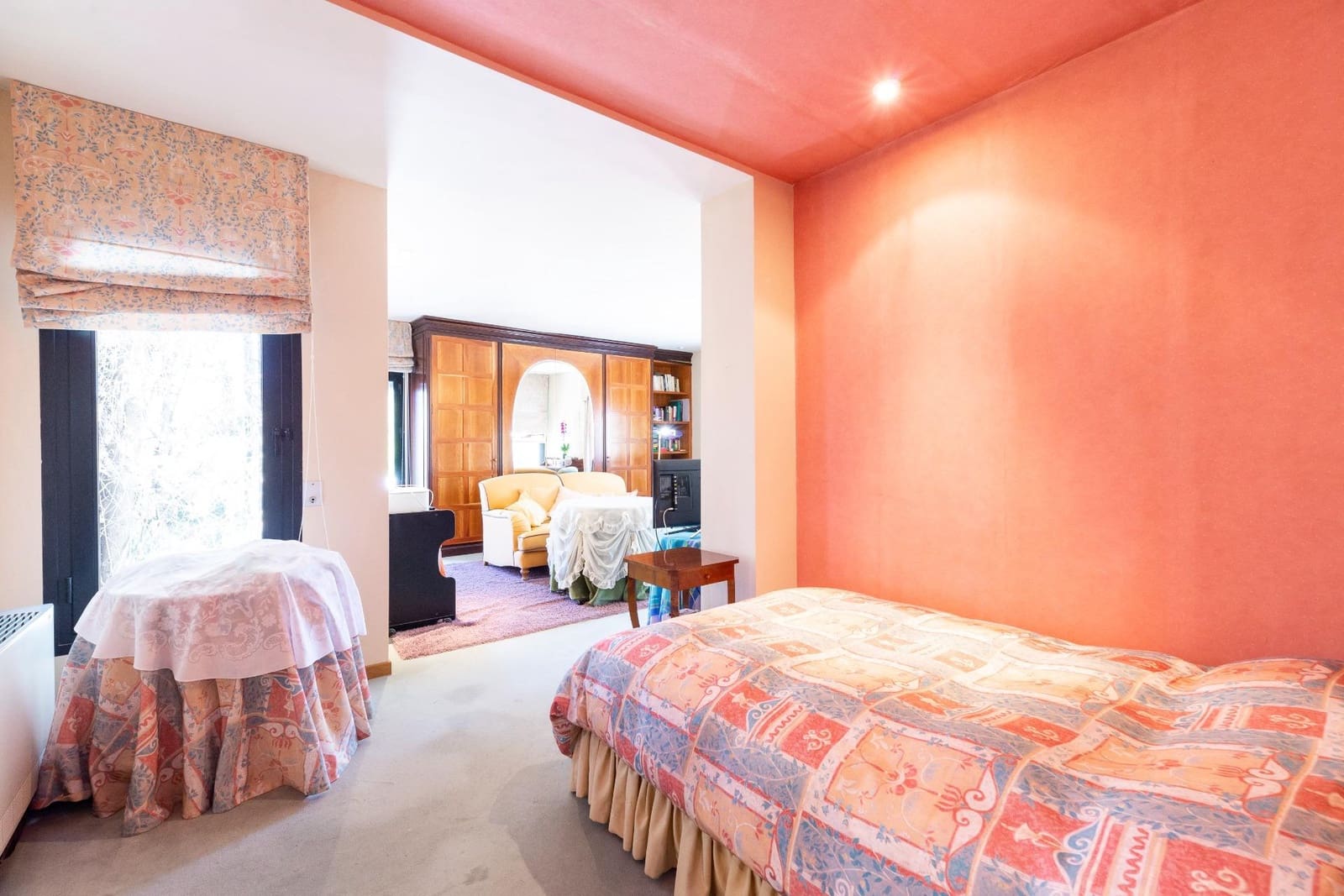 5 bedroom Villa for sale in Granada city with garage - € 890,000 (Ref: 9012325)