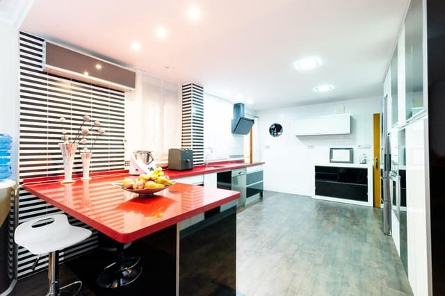 5 camera da letto Villetta Bifamiliare in vendita in Peligros - 330.000 € (Rif: 9014564)