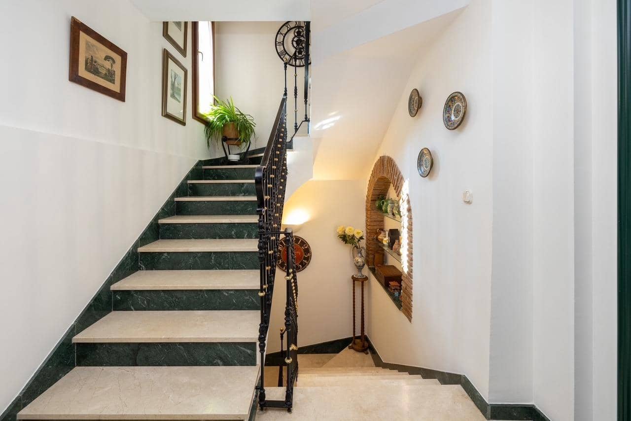 4 bedroom Villa for sale in Monachil with pool garage - € 695,000 (Ref: 9020769)