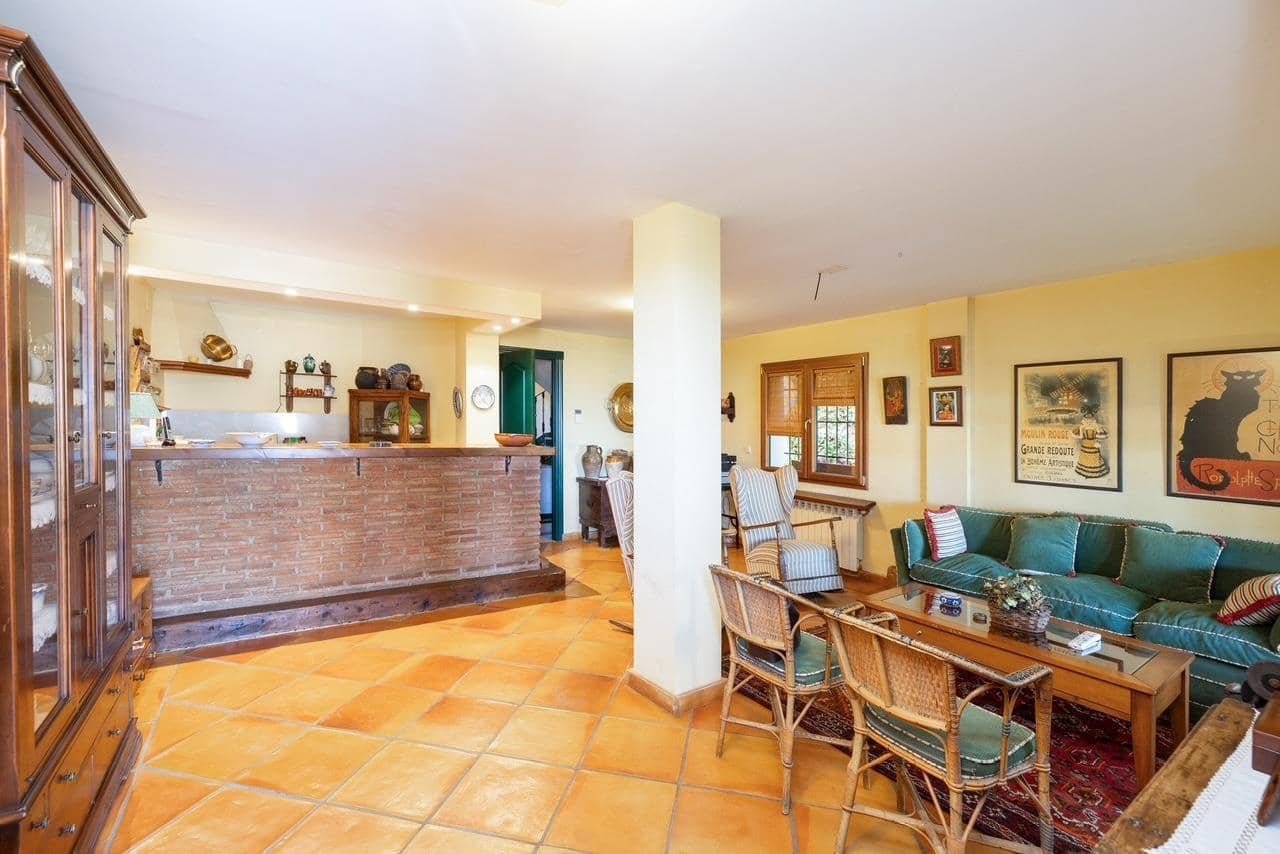 4 bedroom Villa for sale in Monachil with pool garage - € 695,000 (Ref: 9020769)