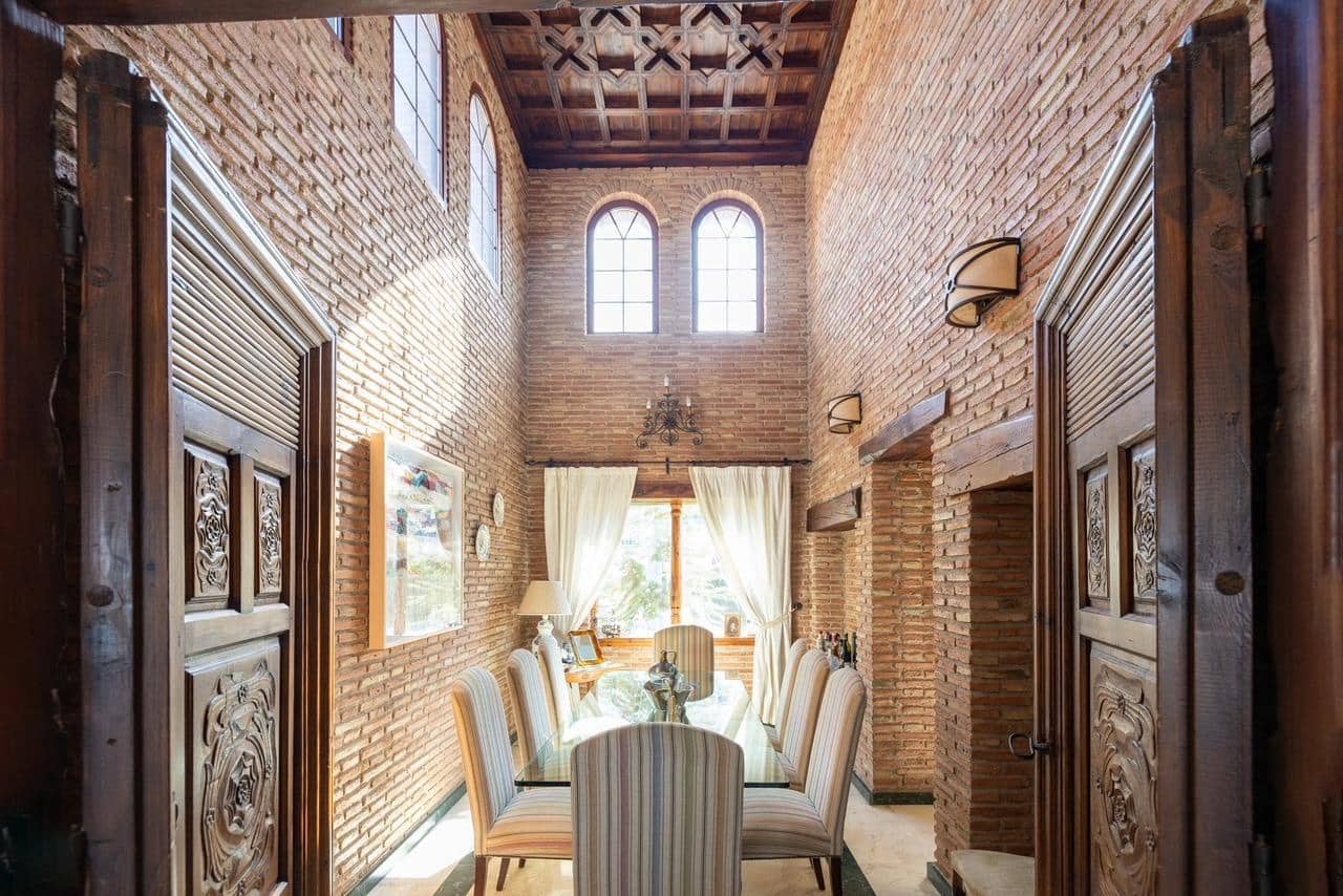 4 bedroom Villa for sale in Monachil with pool garage - € 695,000 (Ref: 9020769)